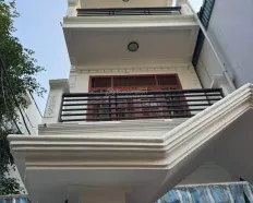Cho thuê nhà riêng 298 Ngọc Lâm, 13,5 triệu, 98m2, 6PN, 3WC