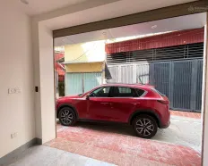 Cho thuê nhà Phố Trạm lô góc 3 mặt thoáng 7 tầng thang máy gara ô tô chỉ 13tr/tháng