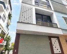 Chỉ 11 triệu có nhà nguyên căn Ngọc Thụy, ô tô, lô góc, full nội thất, ở ngay