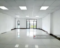 Cho thuê văn phòng DT: 7x20m - có thang máy, hầm để xe, xuất được