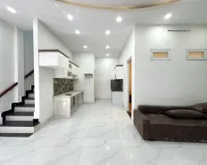 Nhà nguyên căn mới sơn sửa cho thuê gần ngay Đại học Công Nghiệp, hẻm thông nhiều đường tiện đi lại