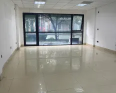 Cho thuê tòa nhà văn phòng Phố Trung Kính, Cầu Giấy DT: 90m2 x 6 tầng, thang máy, sàn thông