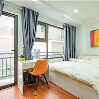 Chung cư cho thuê mới tại Duy Tân, Cầu giấy, 50m2, 1 ngủ, có ban công máy giặt , thoáng, PCCC xịn