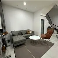 Nhà phố khu Mega Village Khang Điền - 1 trệt 2 lầu - 3 phòng ngủ toilet trong - nội thất đầy đủ