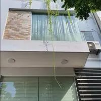 Bán nhà phố Lĩnh Nam DT 50 m2, 5 tầng, MT 6 m, Ô tô