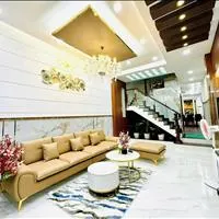 Chủ nhà nợ cần bán gấp nhà 62m2 đ.Hoàng Diệu 2, Thủ Đức, shr, giá 975tr, gần Đại Học Ngân Hàng