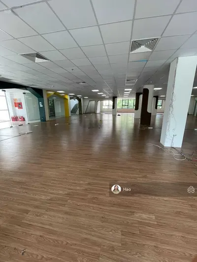 Cho thuê văn phòng Fafilm VNT 19 Nguyễn Trãi - Ngã tư Sở. 350m2 tầng 4 có cắt, giá 260.000đ/m2