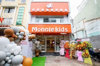 Cho thuê mặt bằng đẹp đường 3/2, Phường 12, Quận 10. DT: 6x30m