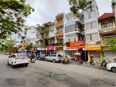 Thịnh Phát Leasing - mặt đường Nguyễn Đức Cảnh view hồ mặt tiền lớn nhận diện thương hiệu