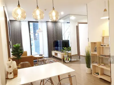 Cho thuê căn hộ Vinhomes Skylake, 2PN, hướng Đông Nam, nhà đẹp
