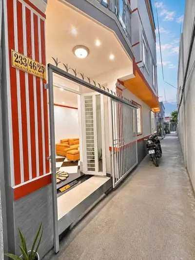 Bán nhà trệt lầu tại hẻm 233 Nguyễn Văn Cừ, phường Cái Khế, Cần Thơ