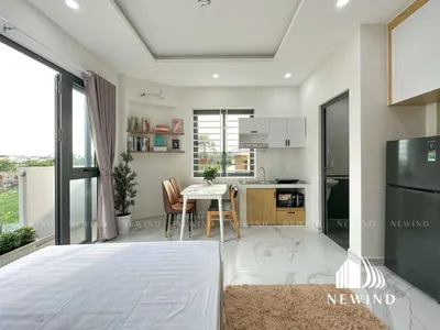 Cho thuê phòng đẹp, ban công ngay gần cầu Lê Văn Sỹ Quận 3, an ninh, thoáng đẹp