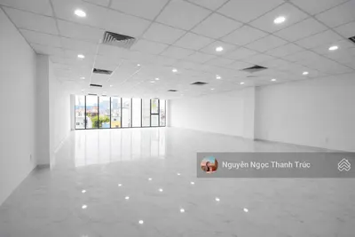 Cho thuê tòa nhà đường Ung Văn Khiêm, Bình Thạnh DT sàn 1.300m giá 250tr/tháng