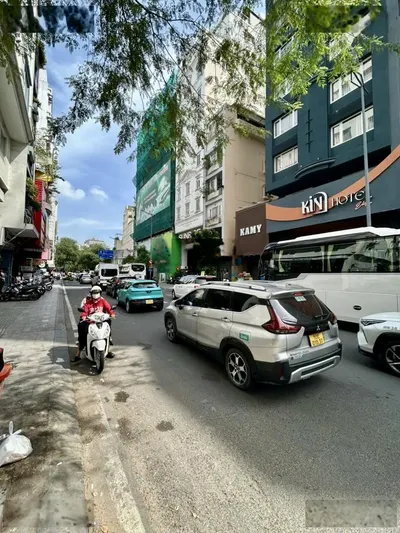 Cho thuê MT (18x35m) Lý Tự Trọng, Phường Bến Thành, Quận 1 - T 2L Sân Thượng