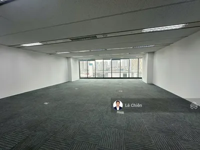 Chủ đầu tư cho thuê VP Charmvit Trần Duy Hưng 200m2, cắt nhỏ từ 80m2, sẵn nội thất đẹp hạng A