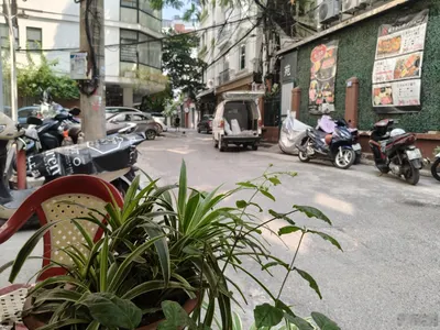 Hiếm!Cho thuê nhà phố Đào Tấn, Linh Lang. 65m2*5t. 5pn. Thang máy. Đường hè 8m. Ở, VP, CTY, Kd đỉnh