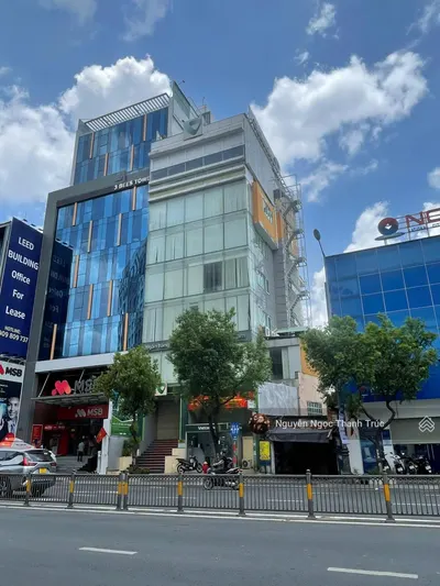 Cho thuê tòa nhà Đường Nguyễn Văn Trỗi, Phú Nhuận DT 10x20m giá 500tr/tháng
