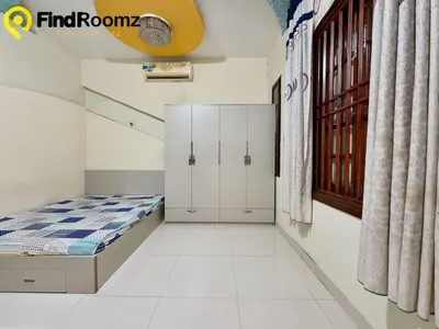 Cho thuê 3PN ban công (sẵn 3 Máy Lạnh, Giường, Tủ Áo) ngay Công Viên Làng Hoa