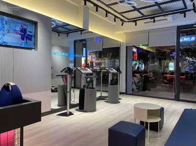 Cho thuê tòa nhà đối diện Vạn Hạnh Mall Quận 10, 5 tầng DTSD ~400m2