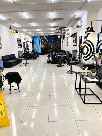 Cho thuê nguyên căn Tô Hiến Thành Quận 10, ngang 10m, 3 tầng DTSD ~540m2