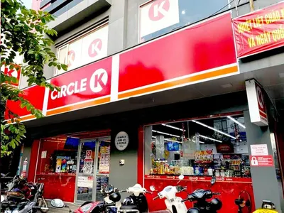 Siêu đẹp. Cho thuê nhà mặt phố Nguyễn Chánh. Diện tích 150m2 x 2 tầng, mặt tiền lô góc 20m