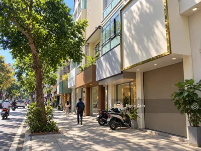 Cho thuê tòa nhà mặt phố Huế, Hai Bà Trưng, 330m2 x 8 tầng + 2 hầm, mặt tiền 10,5m, giá 850 triệu