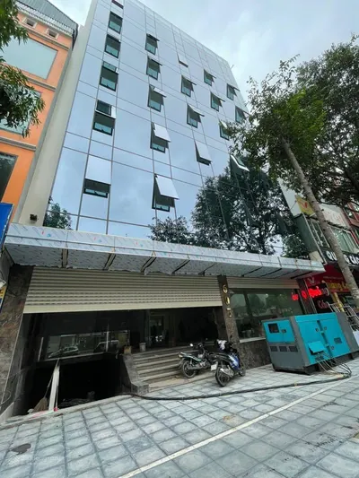 Cho thuê tòa nhà mặt tiền Nguyễn Trãi - Vũ Trọng Phụng DT: 140m2, 8 tầng + 1 hầm, thông sàn PCCC