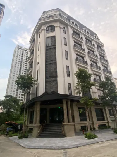 Cho thuê MBKD phố Hồ Tùng Mậu, 321m2 Diện tích, 40m Mặt tiền, Vị trí ngã tư đẹp, Thông sàn, PCCC