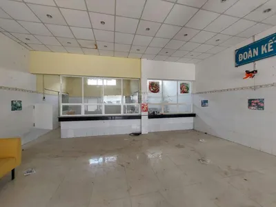 Cho thuê kho bãi 100m đường Nguyễn Tất Thành, đẹp như văn phòng.