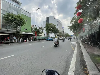 Cho thuê nhà MT nội bộ A75 Bạch Đằng, Tân Bình. DT: 4x15m, 1 lầu, 2PN, 3WC, giá tốt 15 triệu/tháng