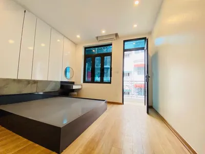 Cần cho thuê gấp nhà Phạm Ngọc Thạch, DT 60m2 x 4 tầng, đủ đồ. Giá 13tr/th LH: 097••••63