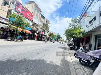 Cho thuê mặt bằng kinh doanh đường 10m5 Núi Thành - 1100m2 ngang 16m - thông suốt kinh doanh