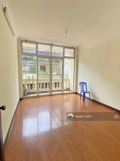 Cho thuê nguyên căn ngõ 143 Trung Kính - Cầu Giấy 55m2 x 5T, phân lô bàn cờ, tải tránh đỗ - 18tr/th