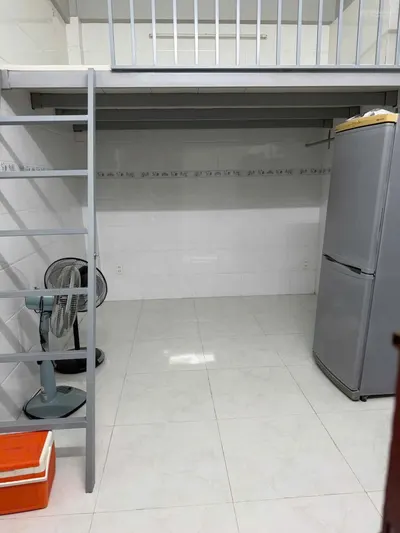 Cho thuê phòng trọ gác cao, sẵn máy lạnh. Tiện sang TDTU, RMIT, ĐH Mở. Phú Mỹ Hưng. Khu sinh viên