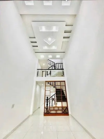 Trệt 2 lầu 3,8x17m nở hậu 9m có 3PN 2WC hẻm xe hơi gần chợ Căn Cứ Nguyễn Oanh Gò Vấp