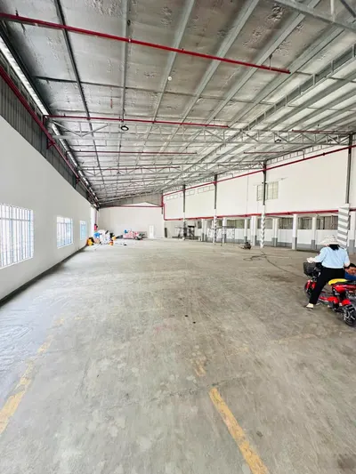Kho mới 100%. PCCC tự động, đường cont vào ngày. Bảo vệ 24/24