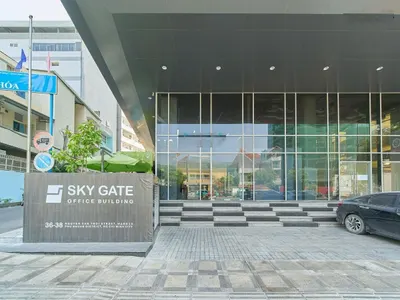 Tòa nhà Sky Gate, văn phòng cho thuê đường Nguyễn Văn Trỗi, Phú Nhuận. DT: 290m2. LH: 090••••98
