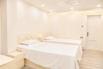 Cho thuê CHCC Penthouse Cộng Hòa Plaza, 155m2, 4PN, 3WC, giá: 17tr/th, view đẹp. Lh: 089••••51