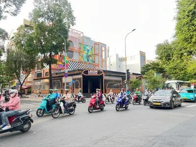 Cho thuê nhà góc 2 MT Võ Văn Tần và Lê Quý Đôn, Quận 3. DT: 20x38m. Mặt bằng trống suốt