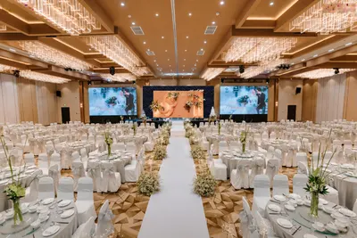 Cho thuê tòa nhà mới xây mặt tiền Đặng Văn Ngữ, Phú Nhuận - Hầm 7 tầng, DTSD ~2000m2