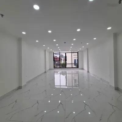 Cho thuê nhà khu phân lô Trung Kính, Trung Yên 80m x 5 tầng, ô tô tránh đỗ, thông sàn. Giá chỉ 30tr