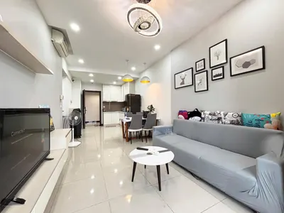 Cho thuê Golden Mansion 2PN 2WC full nội thất gần sân bay 75m2 giá 18tr tầng cao view thoáng