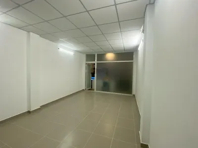 Cho thuê ngay nhà nguyên căn mặt tiền 202 Cộng Hòa - 3 tầng + sân thượng - Vị trí kinh doanh đẹp