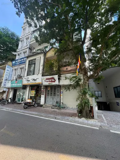 Cho thuê nhà mặt phố Phạm Hồng Thái vị trí đắc địa kinh doanh, đối diện Tập đoàn EVN