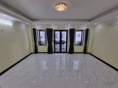 Nhà mới đẹp ngõ 23 Đỗ Quang-Nguyễn Thị Định: 80m2 x 5T, MT5m, phân lô vỉa hè rộng - Giá 30tr/th