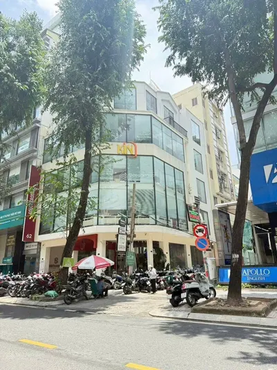 Cho thuê nhà góc 2MT Phạm Ngọc Thạch, DT: 10m x 15m, 1 trệt, 4 lầu, Gò Vấp