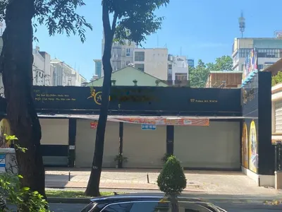 Cho thuê nhà mặt tiền Pasteur, Quận 3. DT: 20x40m, 1 trệt, 1 lầu. DTSD: 1.600m2