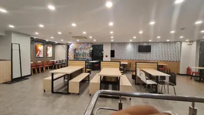 Cho thuê góc 2 mặt tiền Phường Đa Kao Quận 1, trệt lầu DTSD ~400m2