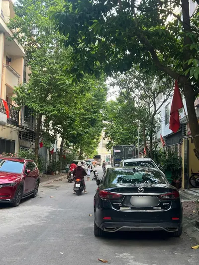 Giá 11,6 tỷ liền kề KDT Hacom Duyên Thái, Ngọc Hồi 77m2, vỉa hè, kinh doanh!