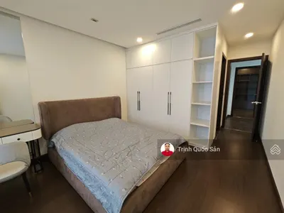 Cho thuê căn hộ 4 phòng ngủ, full đẹp, tại Luxury Park Views, giá 25 triệu. LH :O'971,342.965